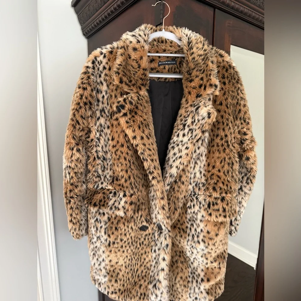 Brandy Melville Leopard Print Faux Fur Coat, One Size, Mid-Thigh Length - Picture 7 of 10